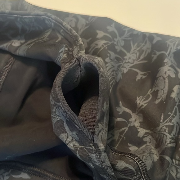 Fabletics Black Petal Define PowerHold® Mid-Rise Legging Size L - Picture 12 of 12